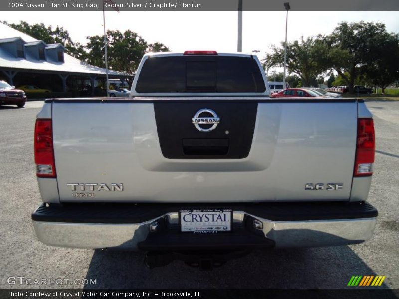 Radiant Silver / Graphite/Titanium 2004 Nissan Titan SE King Cab
