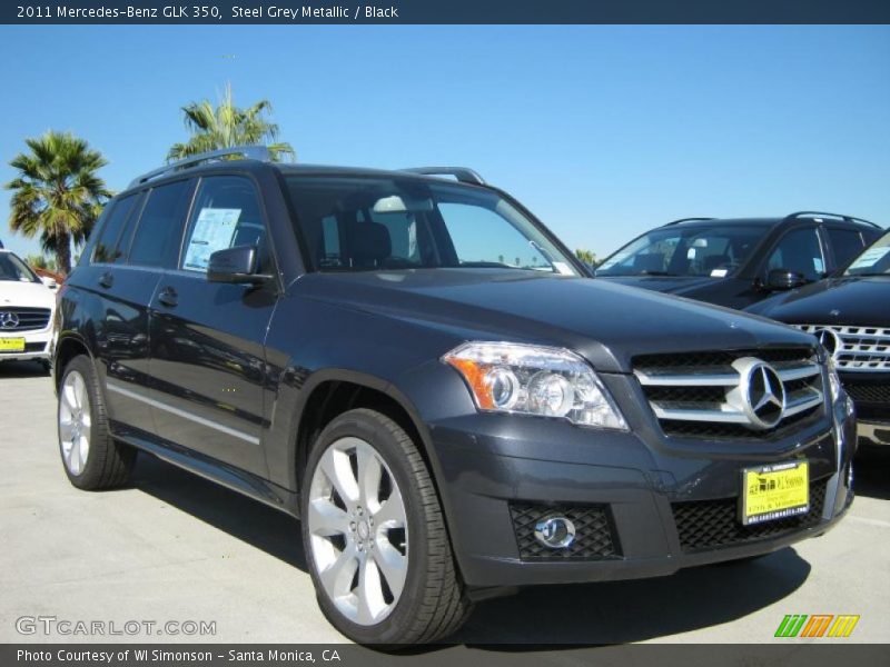 Front 3/4 View of 2011 GLK 350