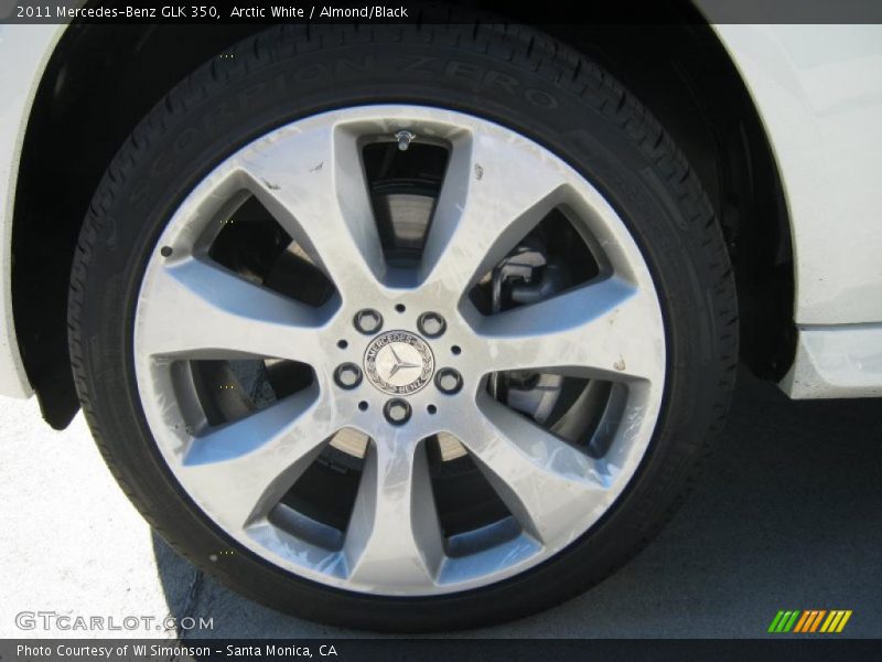 Arctic White / Almond/Black 2011 Mercedes-Benz GLK 350