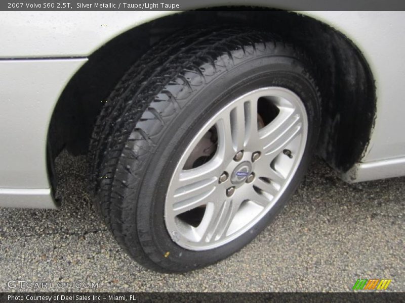 Silver Metallic / Taupe/Light Taupe 2007 Volvo S60 2.5T