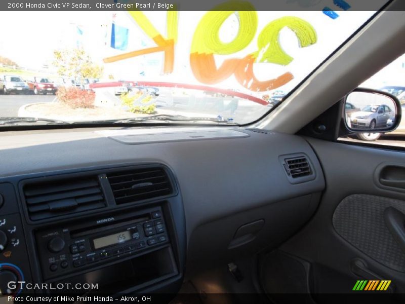 Clover Green Pearl / Beige 2000 Honda Civic VP Sedan