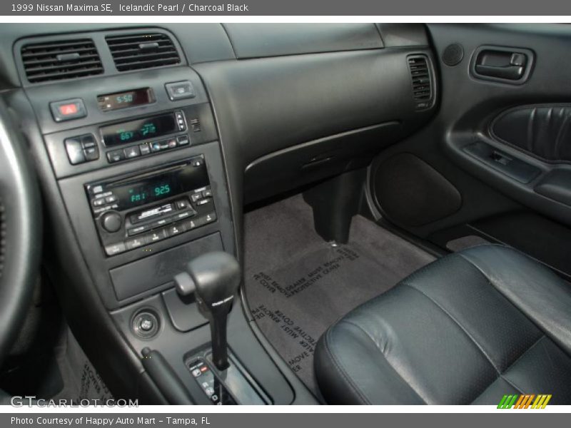 Icelandic Pearl / Charcoal Black 1999 Nissan Maxima SE