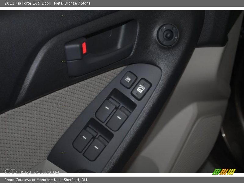 Controls of 2011 Forte EX 5 Door