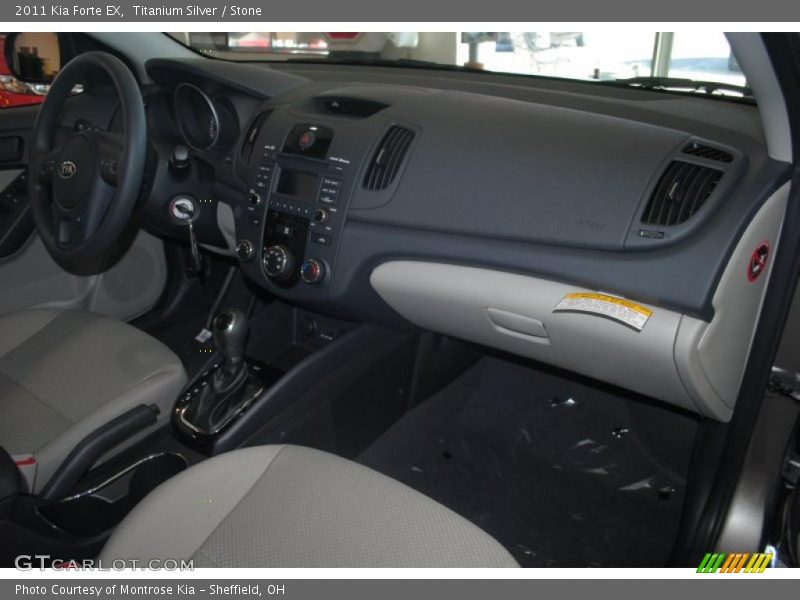 Dashboard of 2011 Forte EX