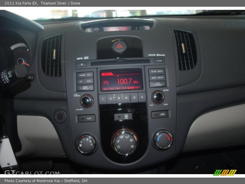 Controls of 2011 Forte EX