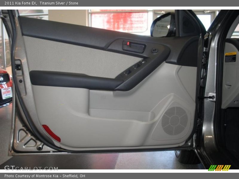 Door Panel of 2011 Forte EX