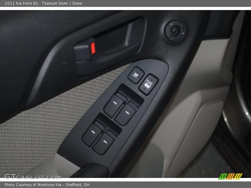 Controls of 2011 Forte EX
