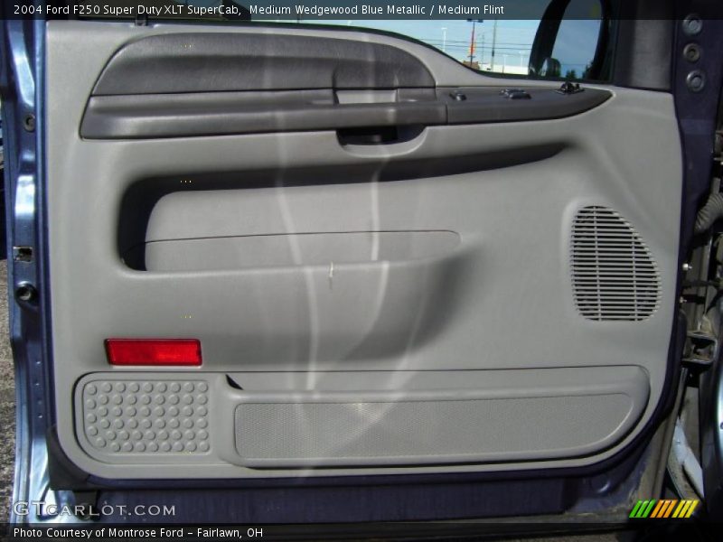 Medium Wedgewood Blue Metallic / Medium Flint 2004 Ford F250 Super Duty XLT SuperCab