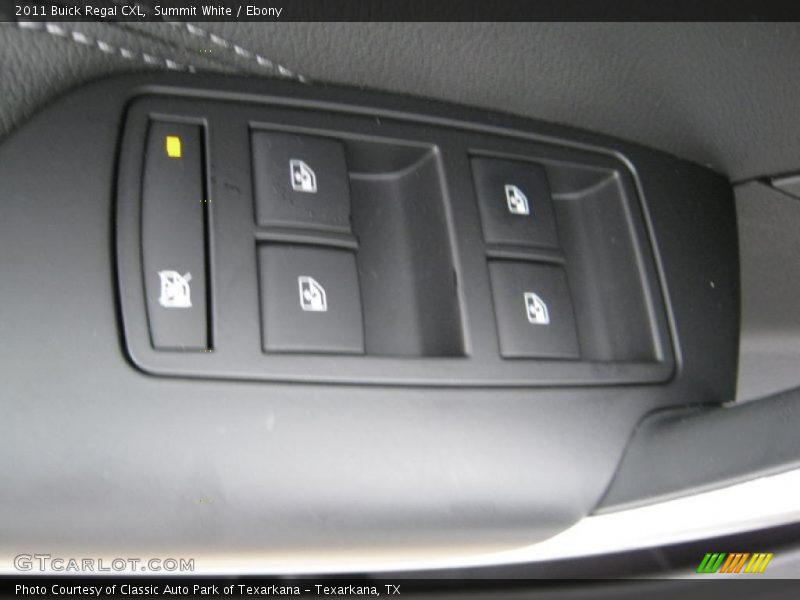 Summit White / Ebony 2011 Buick Regal CXL