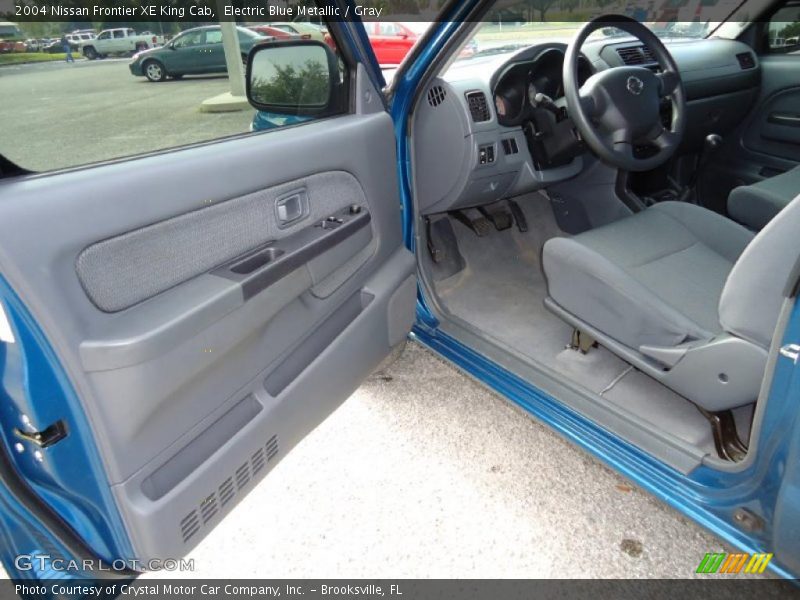  2004 Frontier XE King Cab Gray Interior