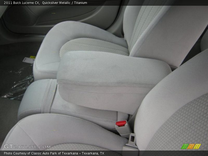Quicksilver Metallic / Titanium 2011 Buick Lucerne CX