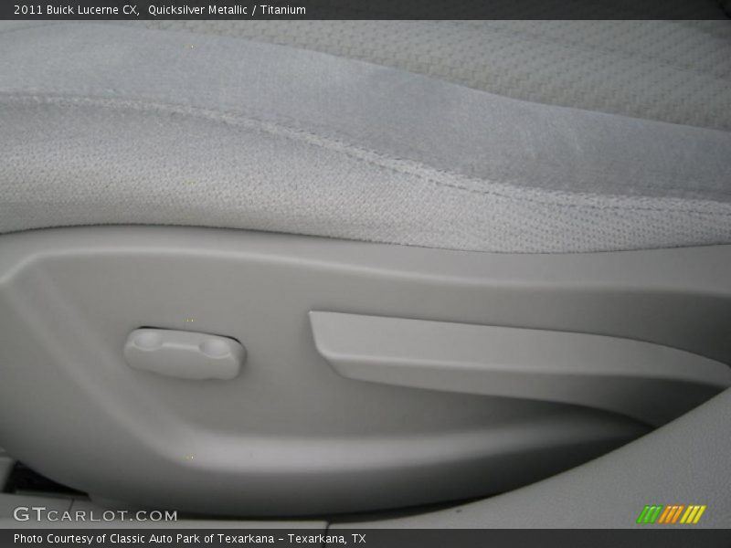 Quicksilver Metallic / Titanium 2011 Buick Lucerne CX