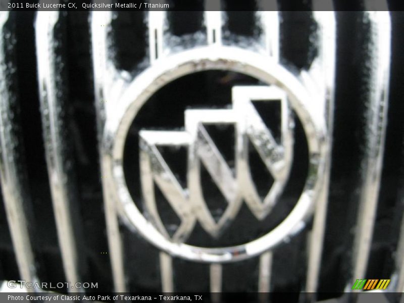 Quicksilver Metallic / Titanium 2011 Buick Lucerne CX