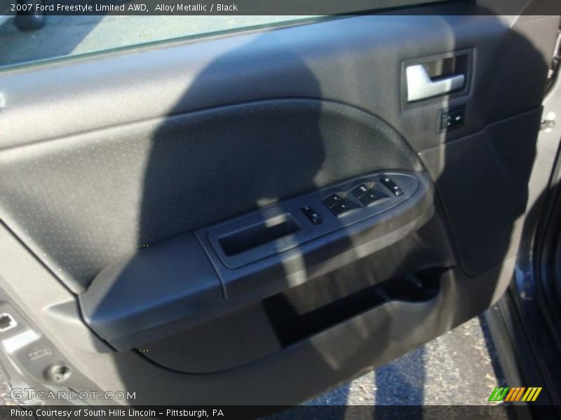 Alloy Metallic / Black 2007 Ford Freestyle Limited AWD
