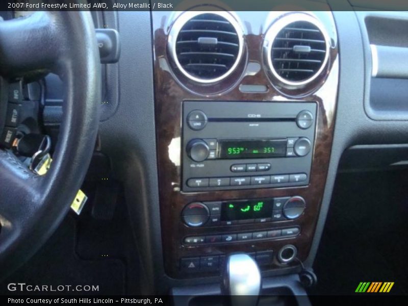 Controls of 2007 Freestyle Limited AWD