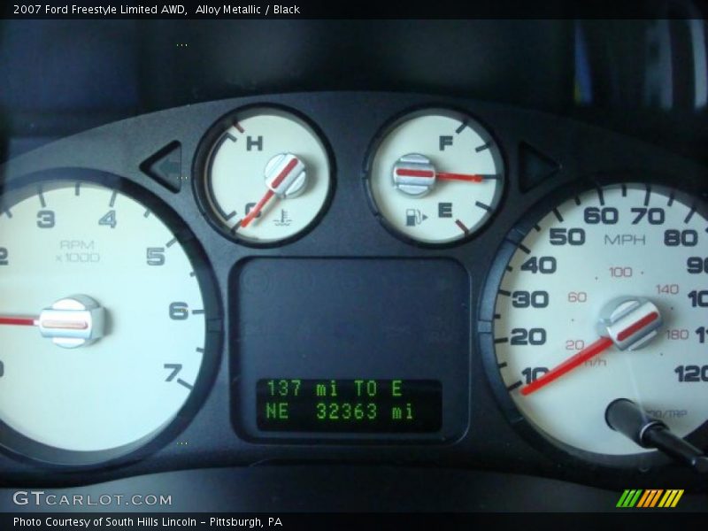 Alloy Metallic / Black 2007 Ford Freestyle Limited AWD