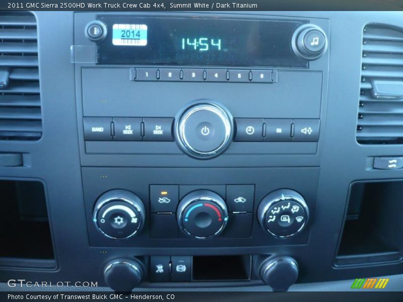 Controls of 2011 Sierra 2500HD Work Truck Crew Cab 4x4