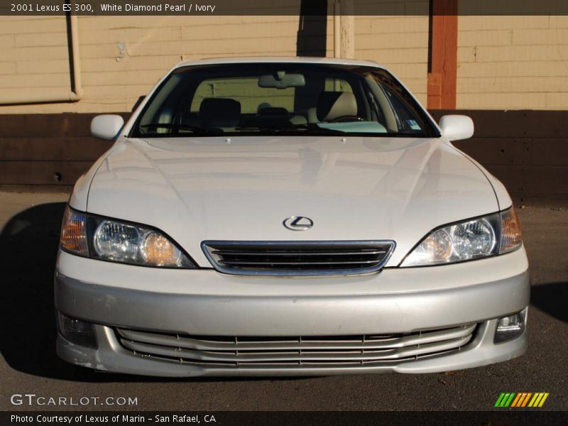 White Diamond Pearl / Ivory 2001 Lexus ES 300