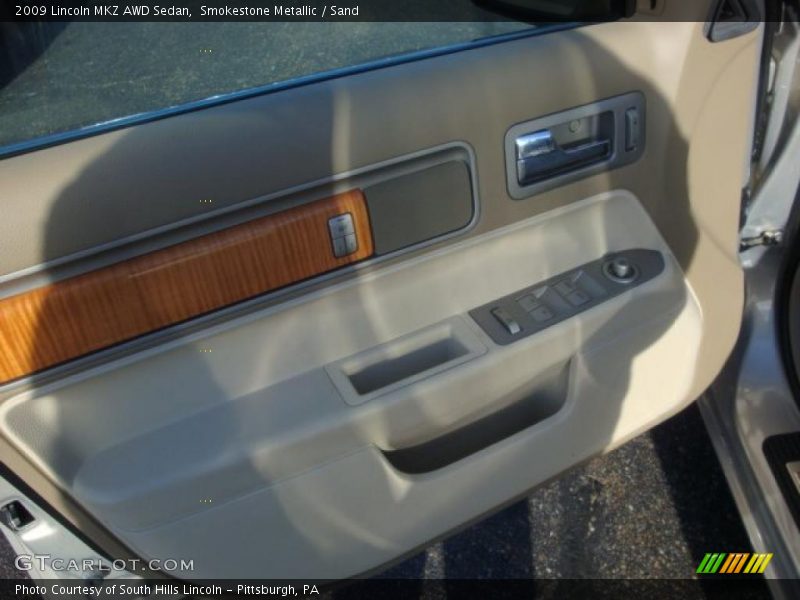 Door Panel of 2009 MKZ AWD Sedan