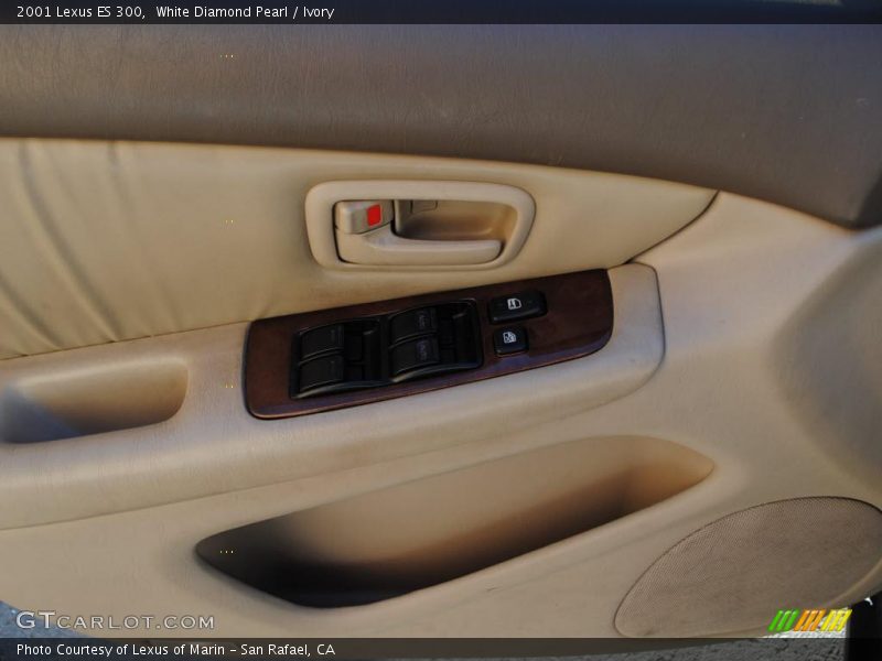 White Diamond Pearl / Ivory 2001 Lexus ES 300