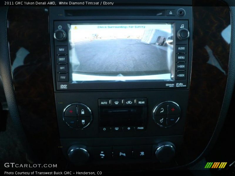 Controls of 2011 Yukon Denali AWD