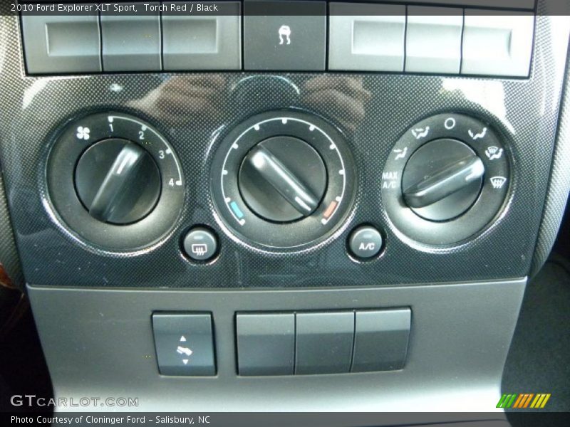 Controls of 2010 Explorer XLT Sport