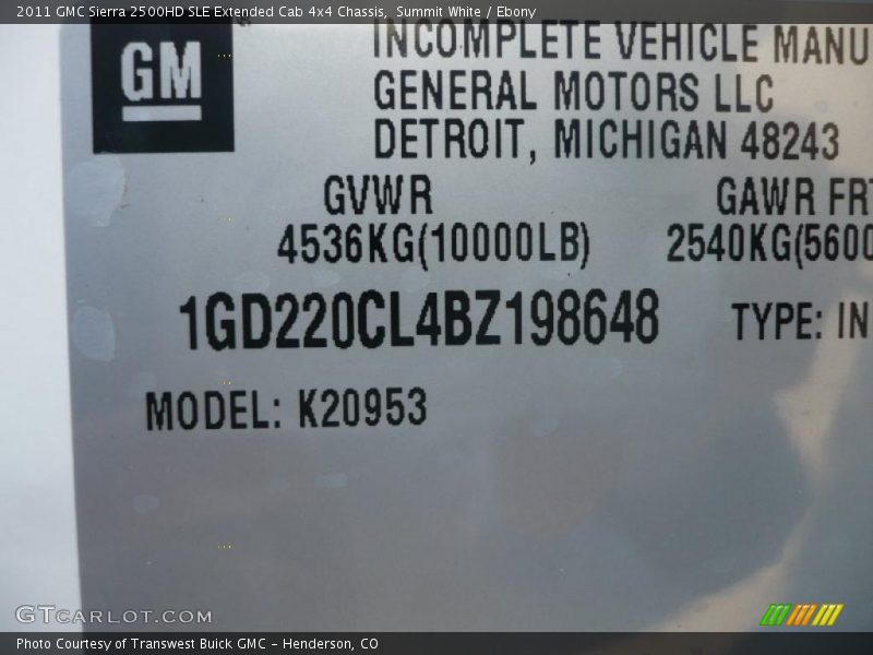 Summit White / Ebony 2011 GMC Sierra 2500HD SLE Extended Cab 4x4 Chassis