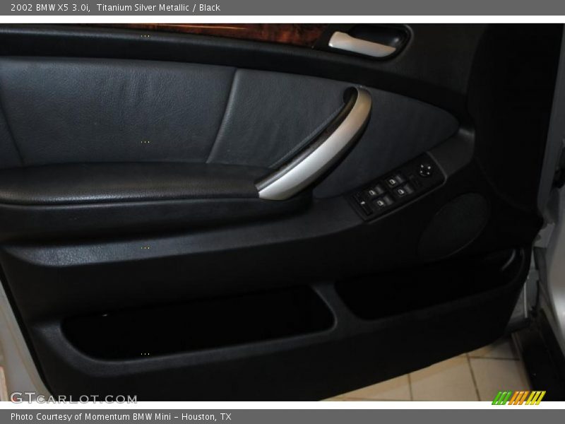 Titanium Silver Metallic / Black 2002 BMW X5 3.0i