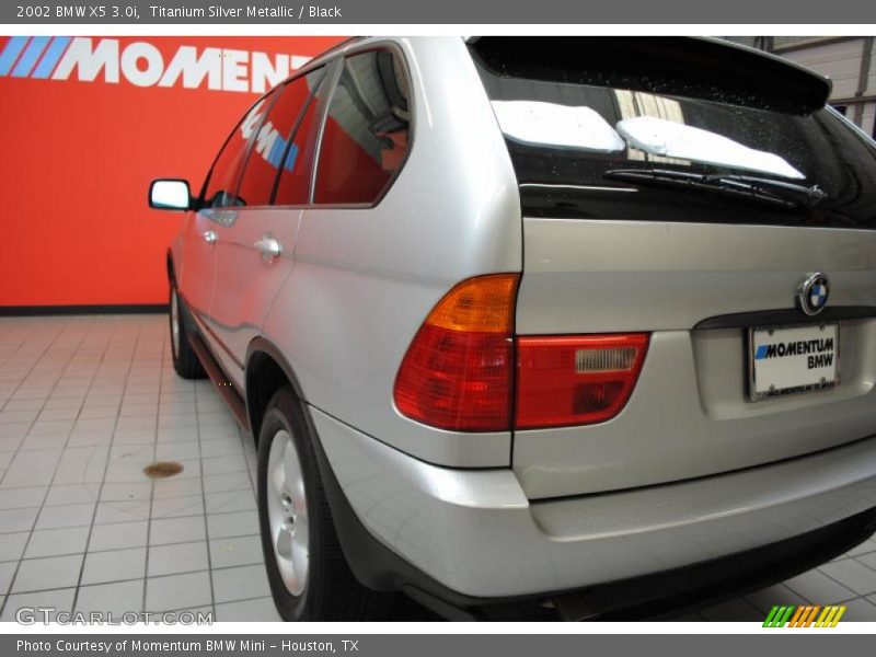 Titanium Silver Metallic / Black 2002 BMW X5 3.0i