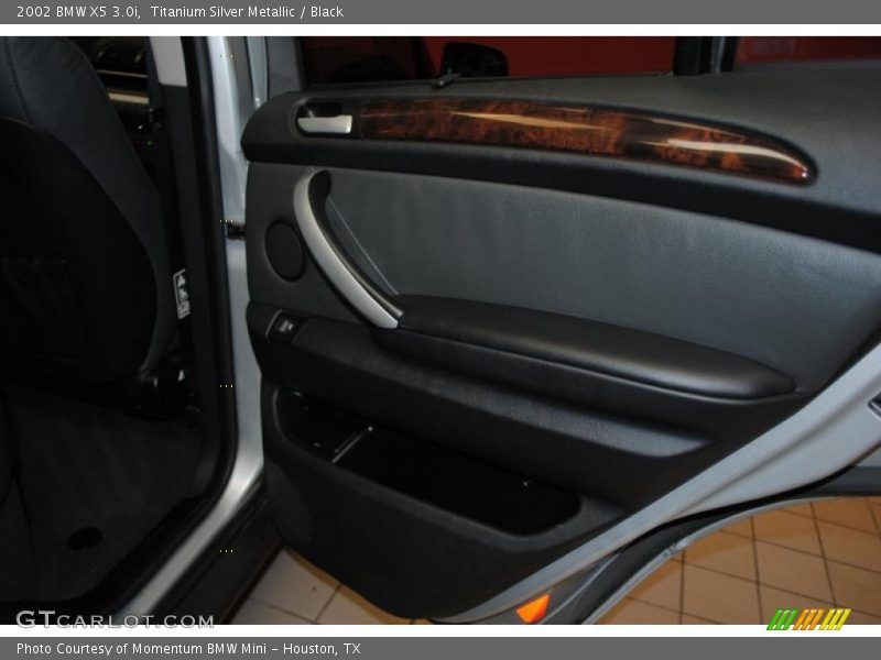Titanium Silver Metallic / Black 2002 BMW X5 3.0i