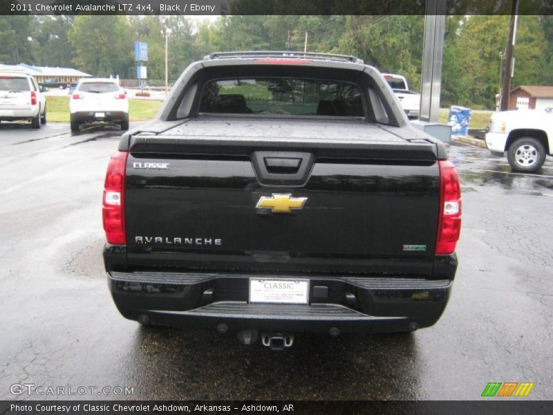 Black / Ebony 2011 Chevrolet Avalanche LTZ 4x4