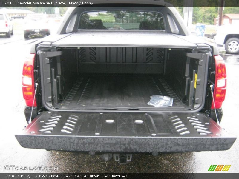 Black / Ebony 2011 Chevrolet Avalanche LTZ 4x4