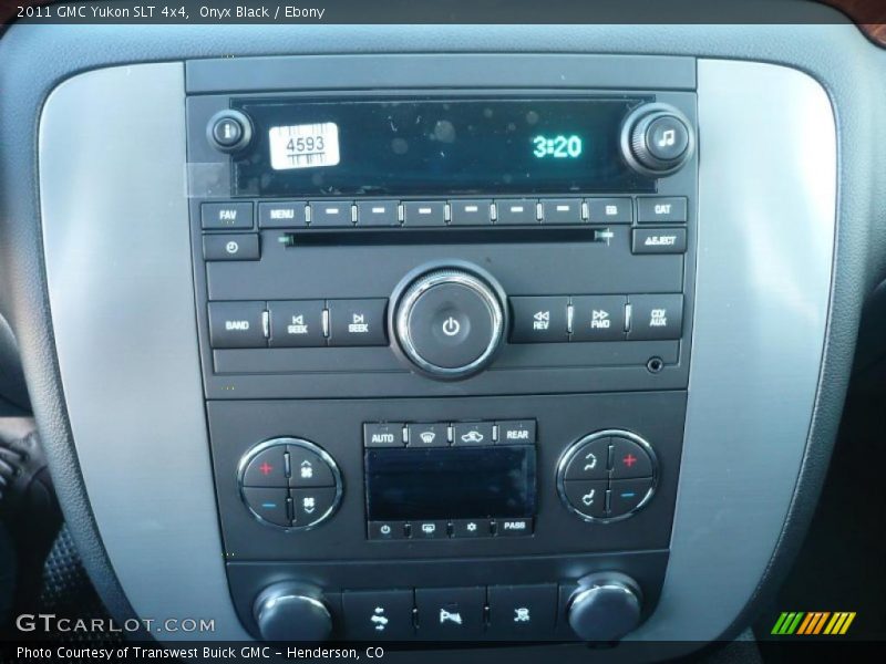 Controls of 2011 Yukon SLT 4x4