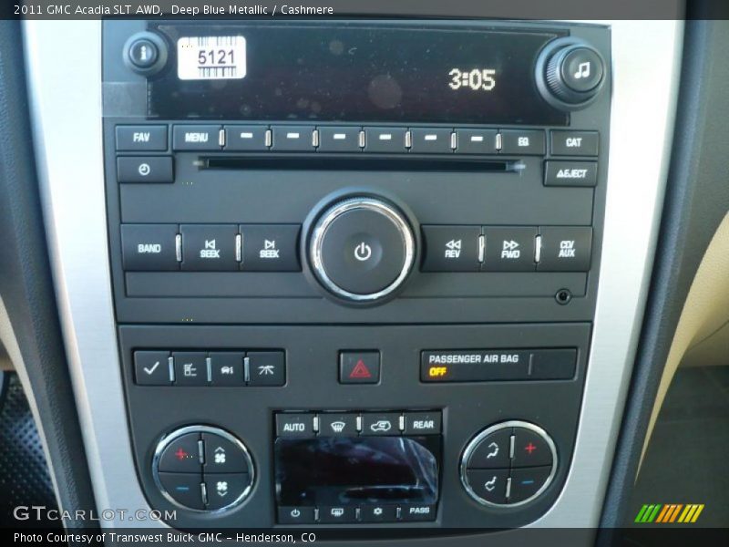 Controls of 2011 Acadia SLT AWD