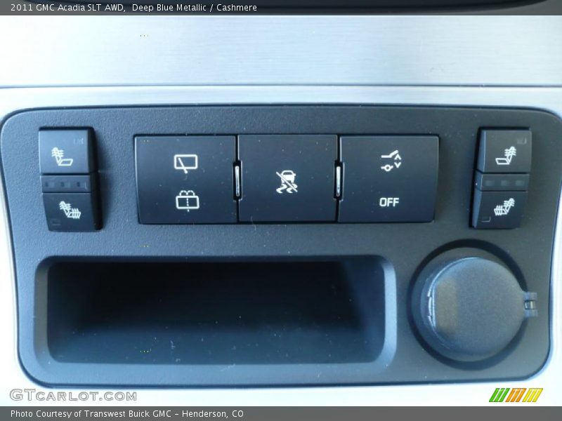 Controls of 2011 Acadia SLT AWD