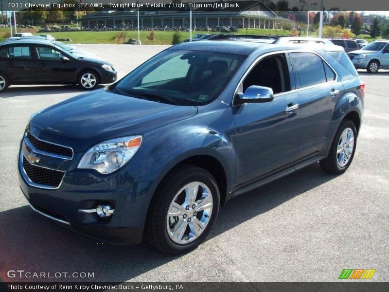 Front 3/4 View of 2011 Equinox LTZ AWD