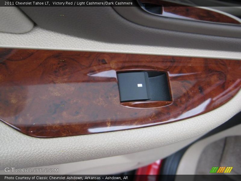 Controls of 2011 Tahoe LT