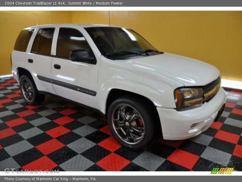 Summit White / Medium Pewter 2004 Chevrolet TrailBlazer LS 4x4