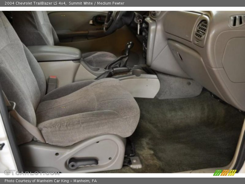 Summit White / Medium Pewter 2004 Chevrolet TrailBlazer LS 4x4