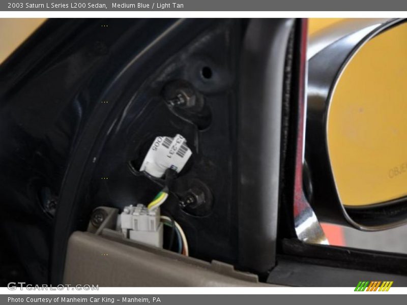Medium Blue / Light Tan 2003 Saturn L Series L200 Sedan