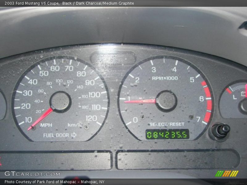 Black / Dark Charcoal/Medium Graphite 2003 Ford Mustang V6 Coupe