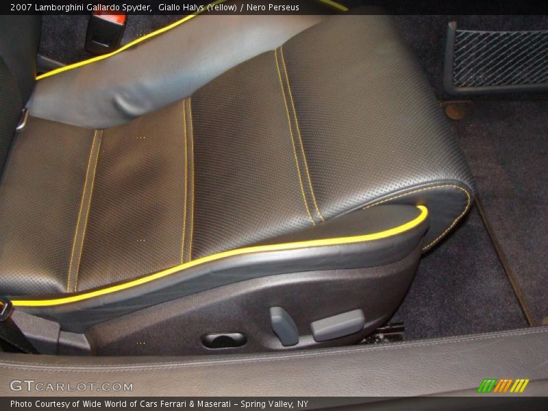  2007 Gallardo Spyder Nero Perseus Interior