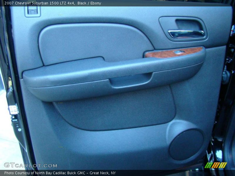 Black / Ebony 2007 Chevrolet Suburban 1500 LTZ 4x4