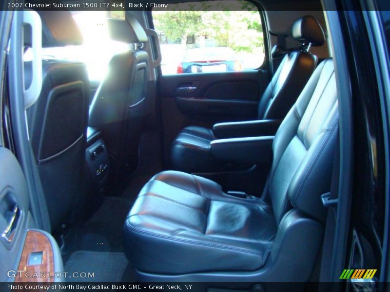Black / Ebony 2007 Chevrolet Suburban 1500 LTZ 4x4