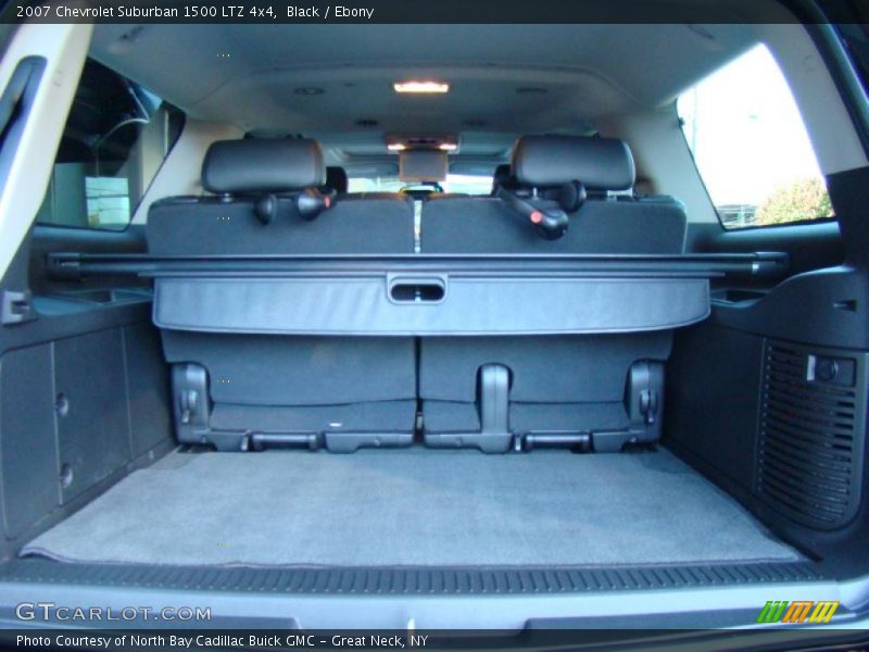  2007 Suburban 1500 LTZ 4x4 Trunk