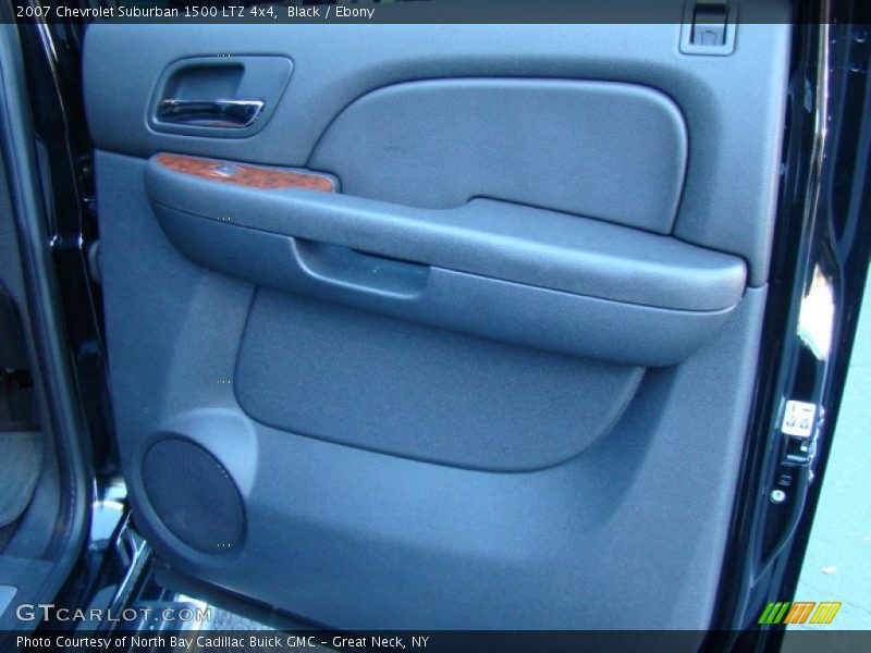 Black / Ebony 2007 Chevrolet Suburban 1500 LTZ 4x4
