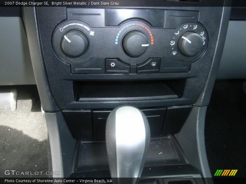 Bright Silver Metallic / Dark Slate Gray 2007 Dodge Charger SE