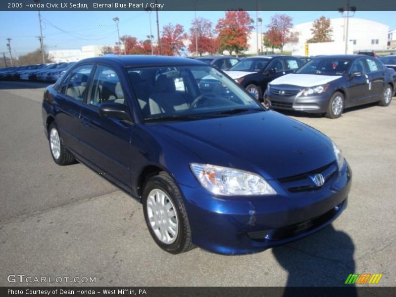 Front 3/4 View of 2005 Civic LX Sedan