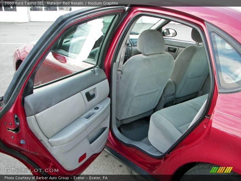 Matador Red Metallic / Medium Graphite 2003 Ford Taurus SES