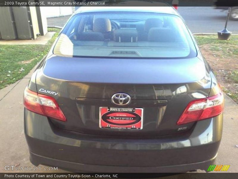 Magnetic Gray Metallic / Charcoal 2009 Toyota Camry SE